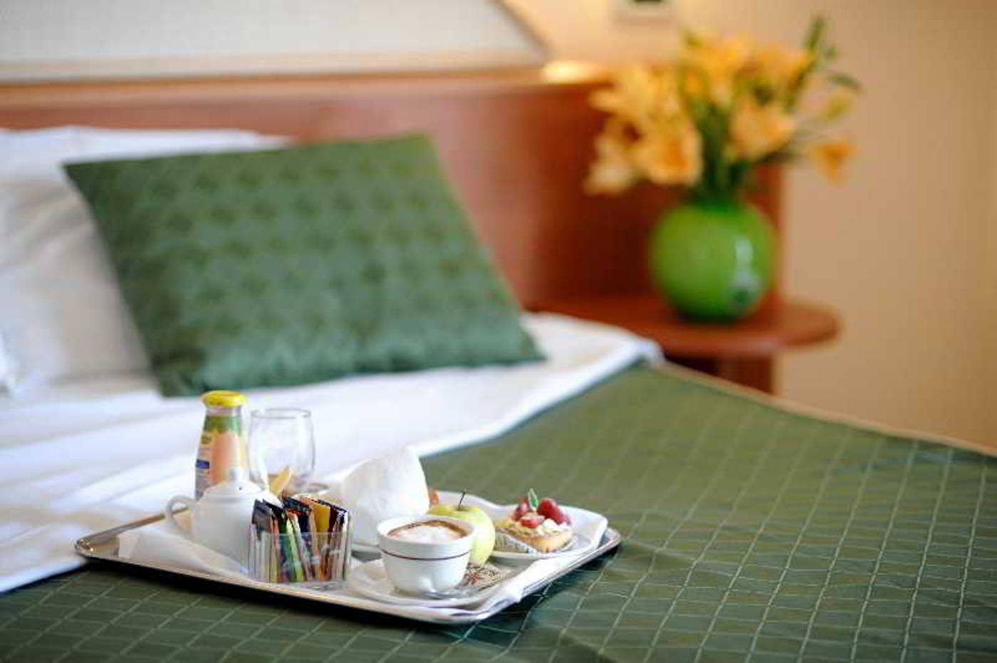 Prestige Hotel-Italy-MONTESILVANO MARINA FRAZIONE DI MONTESILVANO (PE)-Room-10