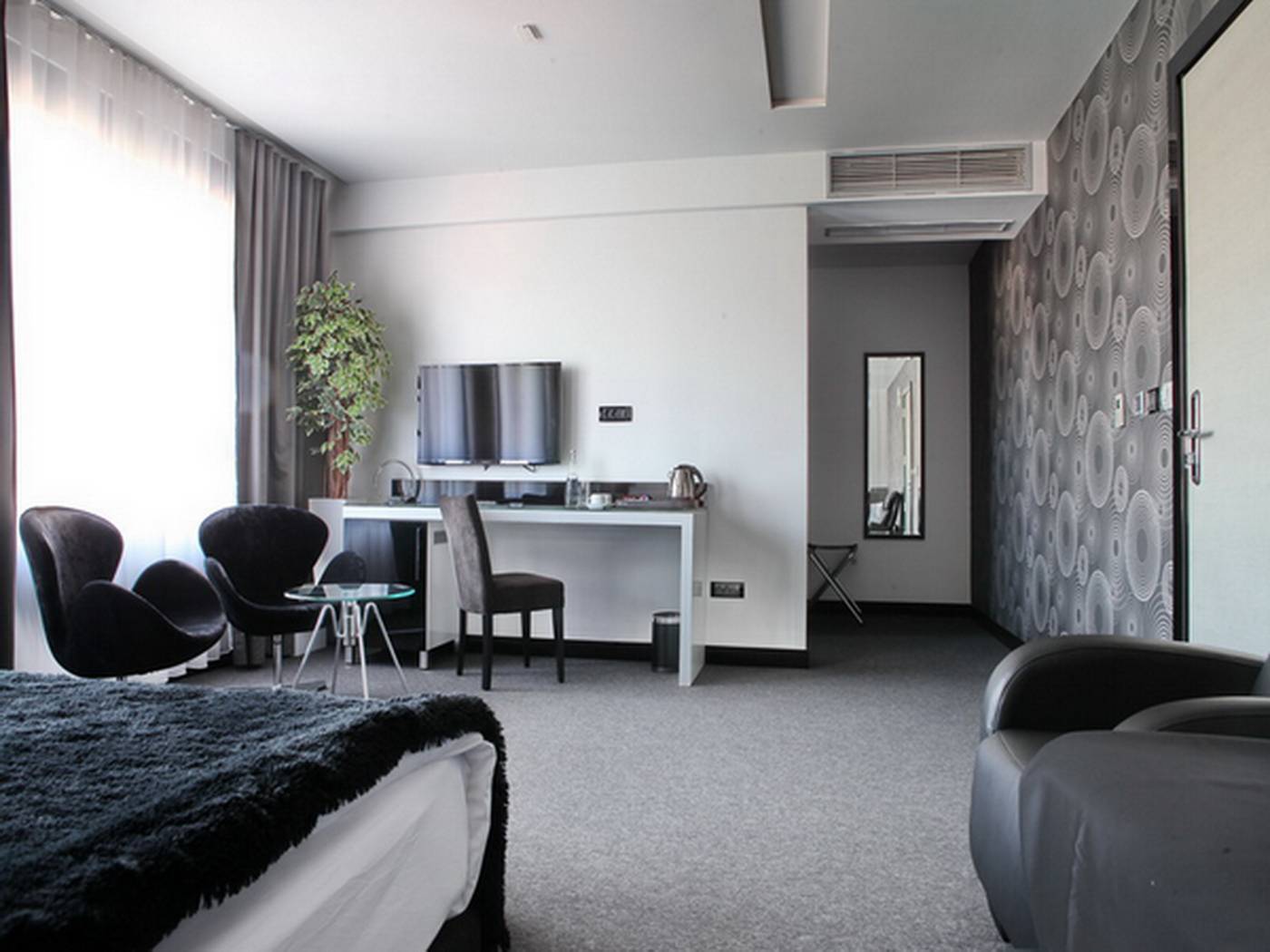 Nova City Hotel Signature Collection Belgrade-Serbia-Belgrade-Room-9
