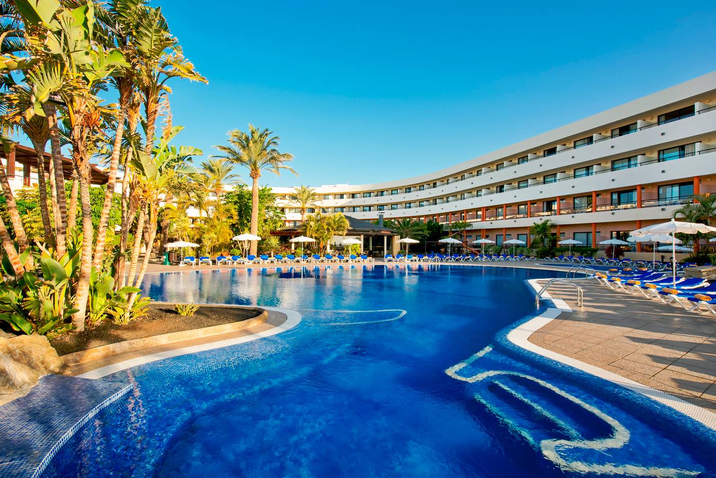 IBEROSTAR-Playa-Gaviotas-Pool-1