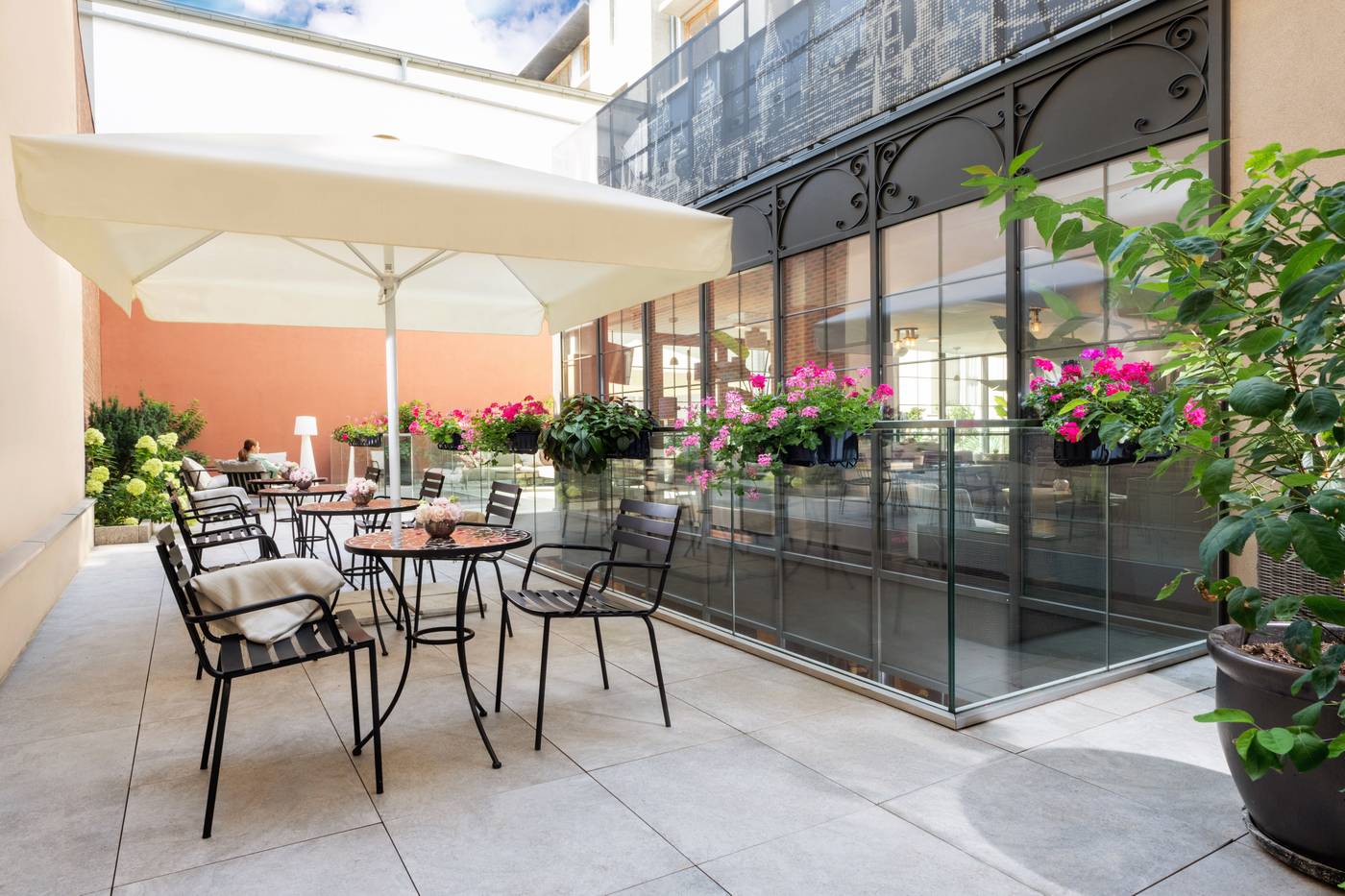 Leonardo-Boutique-Hotel-Krakow-Old-Town-Terrace-61