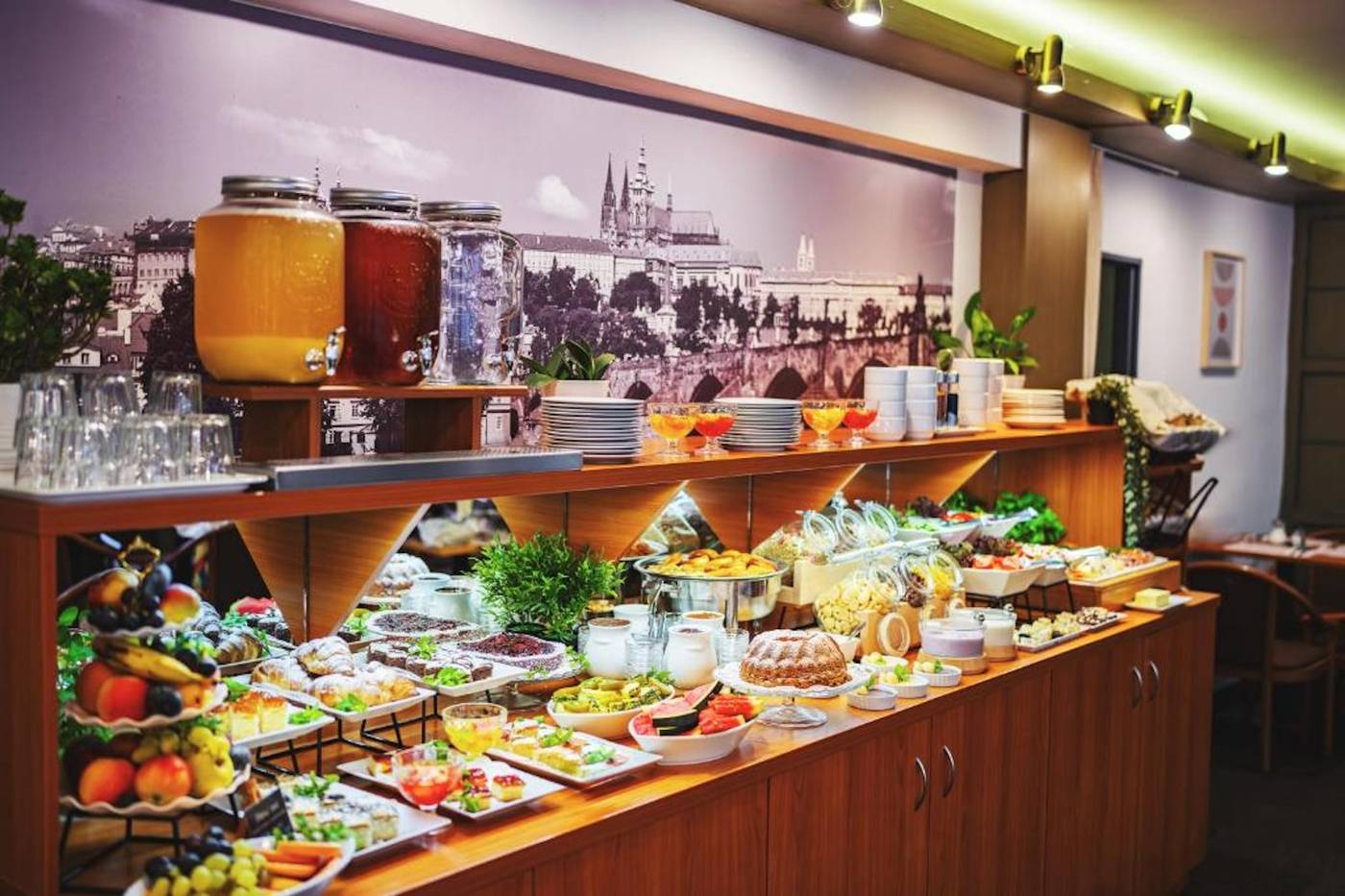 Charles-Central-Restaurant-19