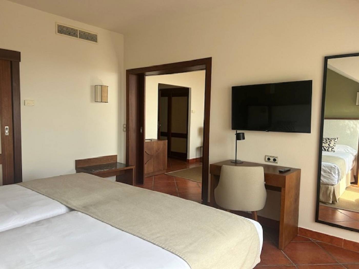 Puerto-Antilla-Grand-Hotel-Room-18