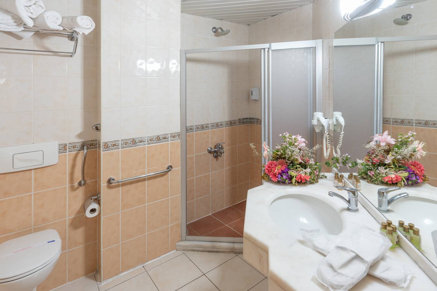 Grand-Vikin-Hotel-Room-37