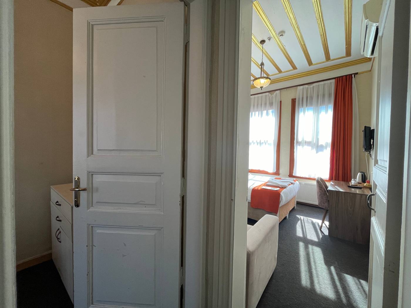 Le-Safran-Suite-Room-49