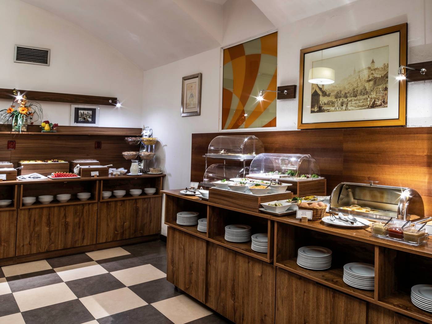 EA-Hotel-DownTown-Restaurant-30