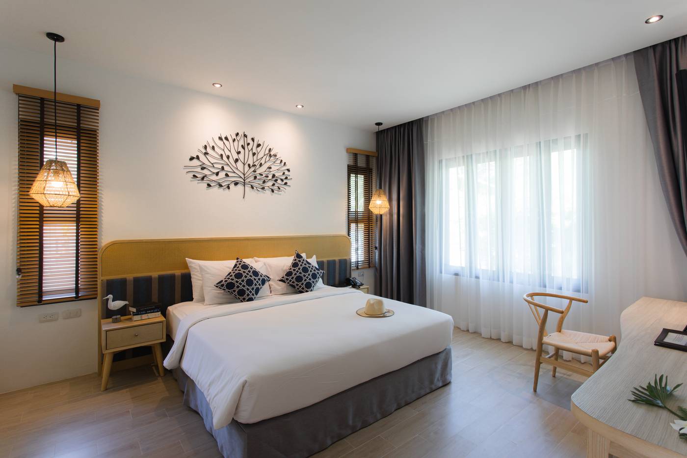 BLU-PINE-Villa---Pool-Access-Room-29