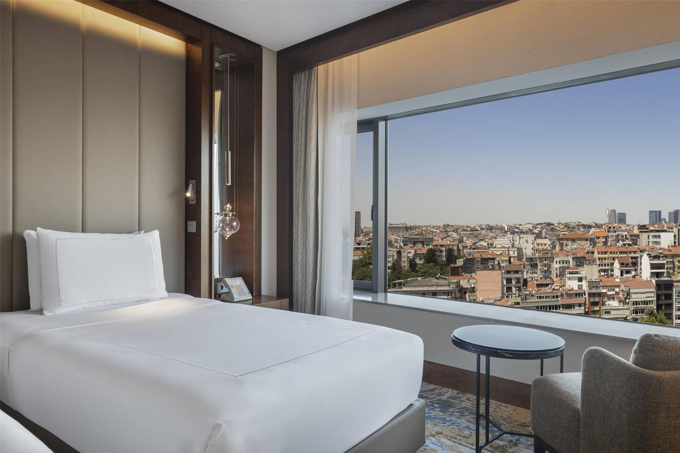 Conrad-Istanbul-Bosphorus-Room-30