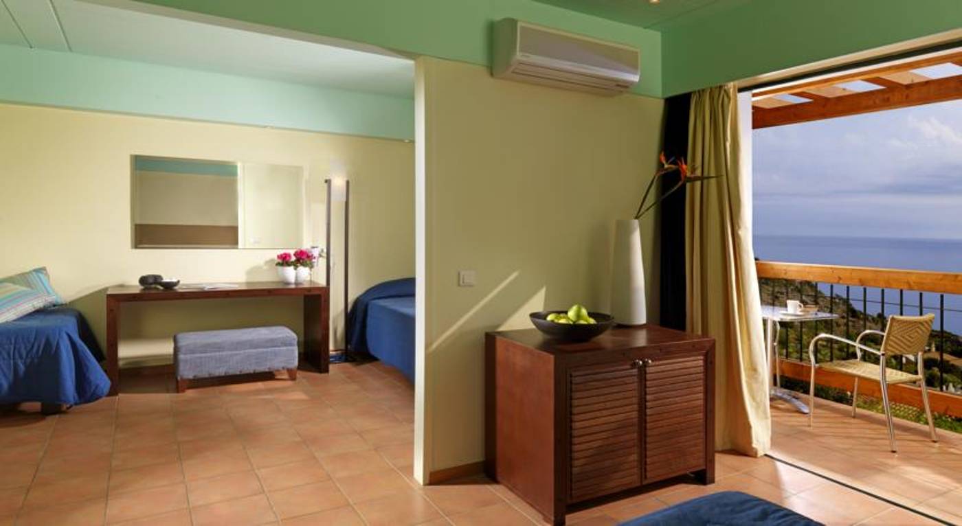 Louis-Apostolata-Island-Resort-Room-23