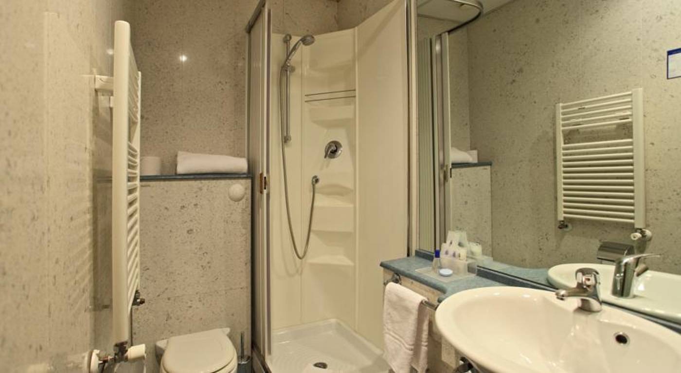 Hotel-Montecarlo-Room-18