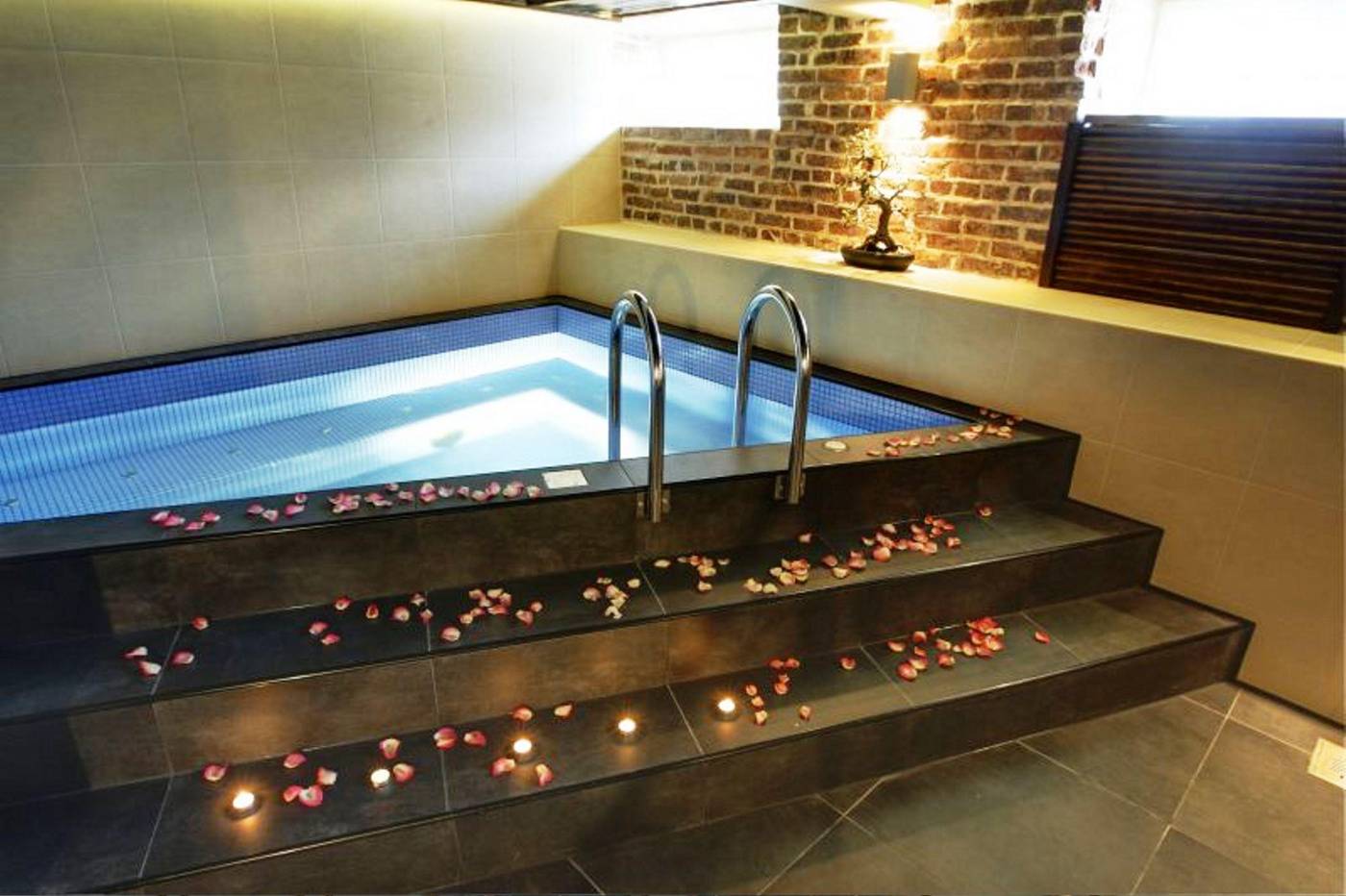 Kreutzwald-Hotel-Tallinn-Sports-and-Entertainment-39