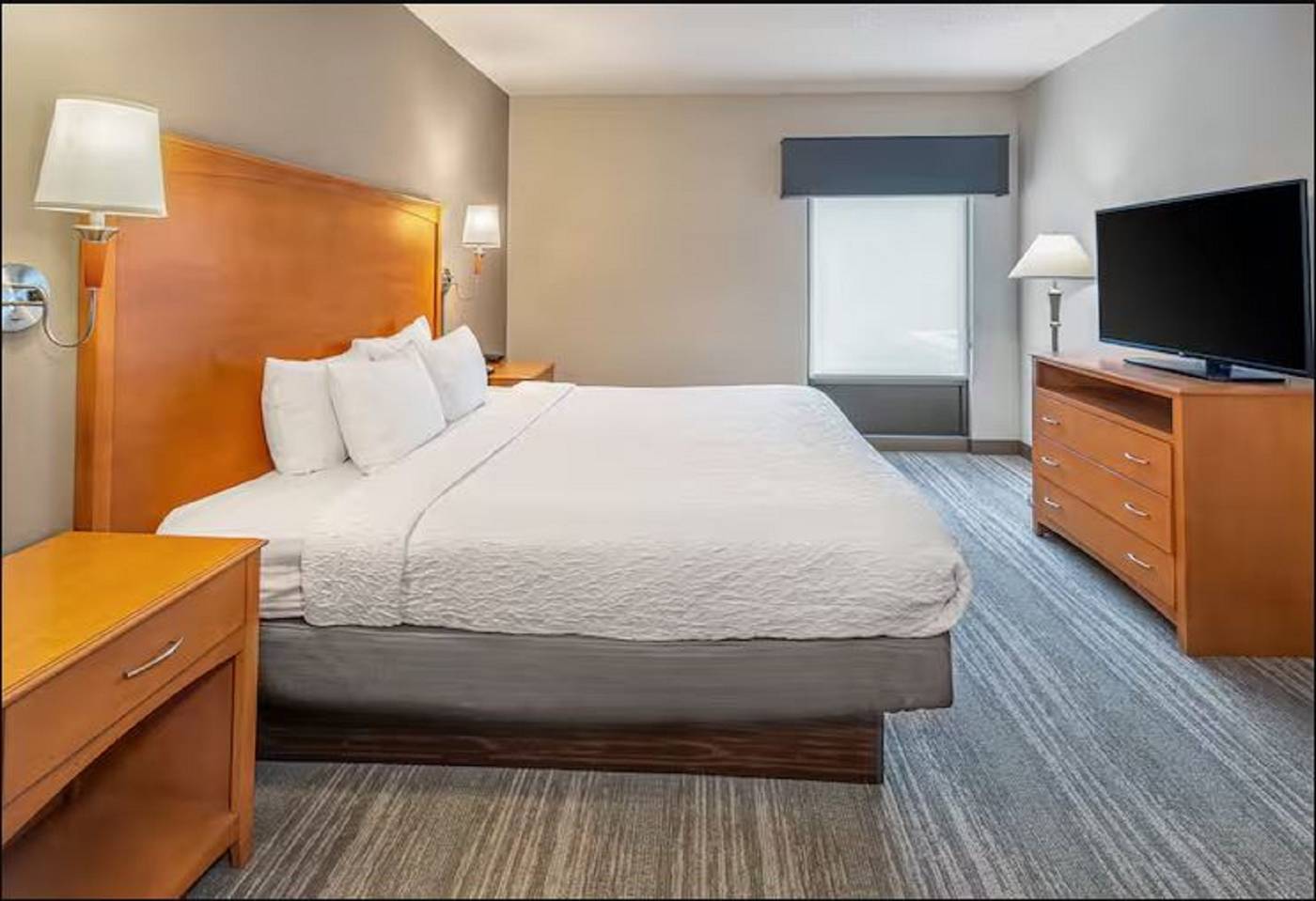 Hampton Inn & Suites Elliston Place Nashville-United States-NASHVILLE-Room-7