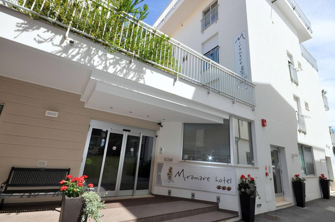 Hotel Miramare-Italy-PINETO-General view-2