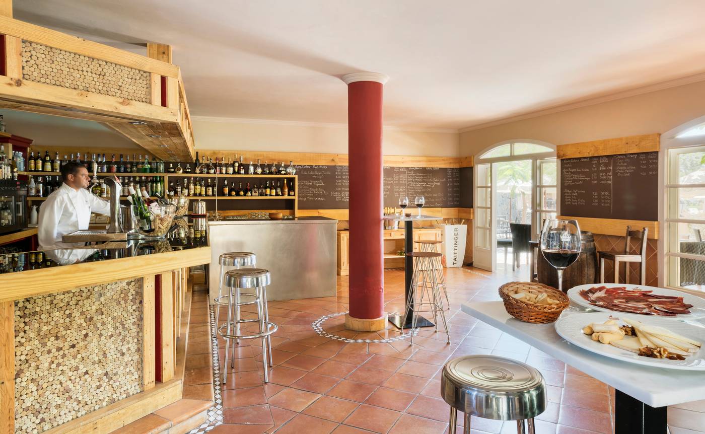 Bahia-del-Duque-Bar-60