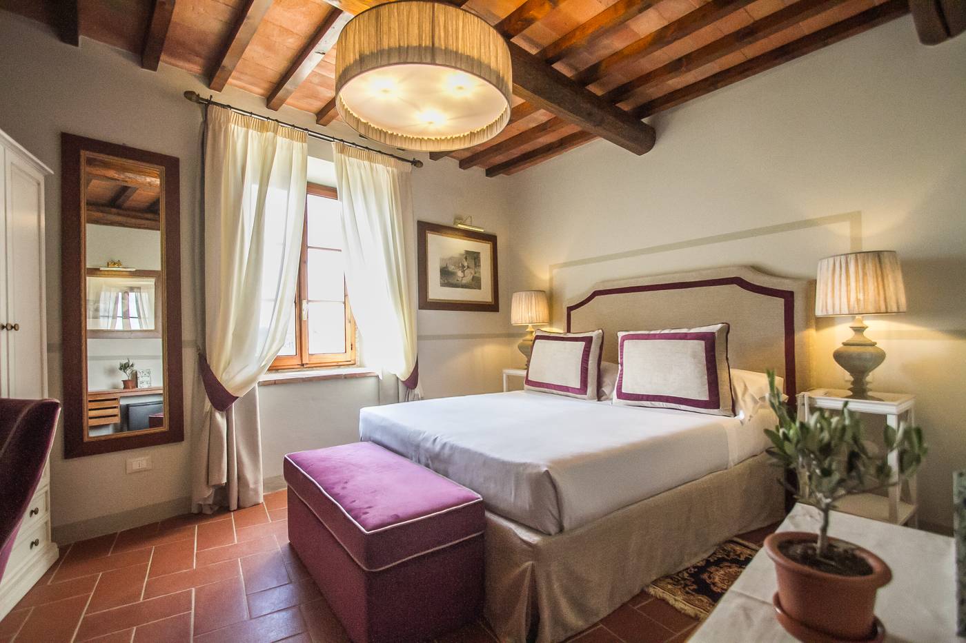 Relais-Villa-Olmo-Food-and-Wine-Resort-Room-14