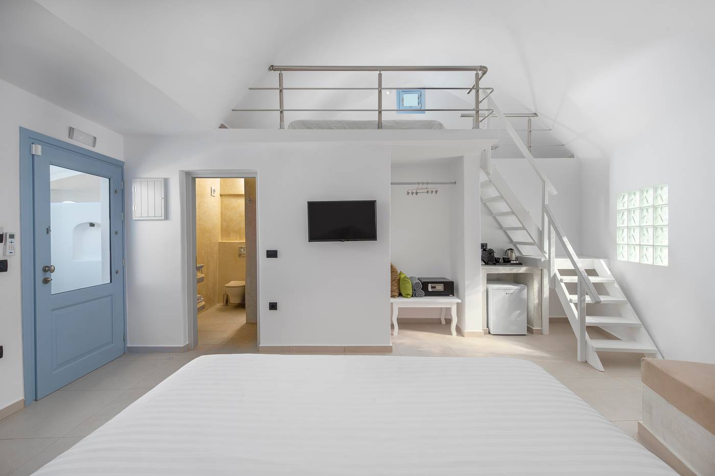 Sole-D-Oro-Luxury-Suites-Room-59