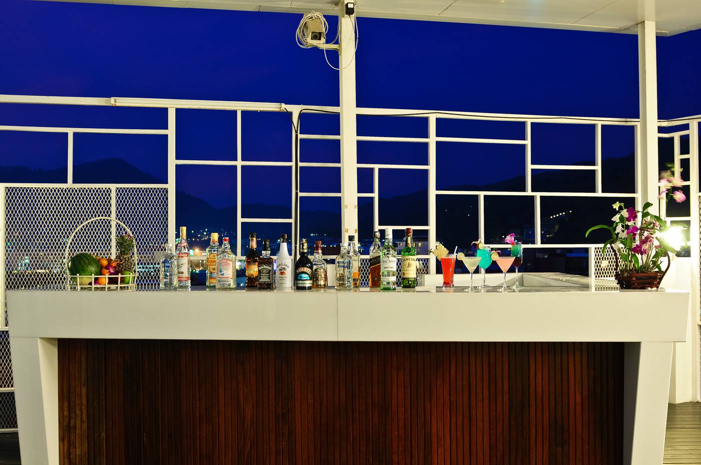 The-Ashlee-Heights-Patong-Bar-4