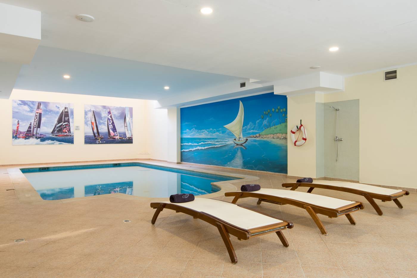 Vila-Gale-Marina-Pool-48