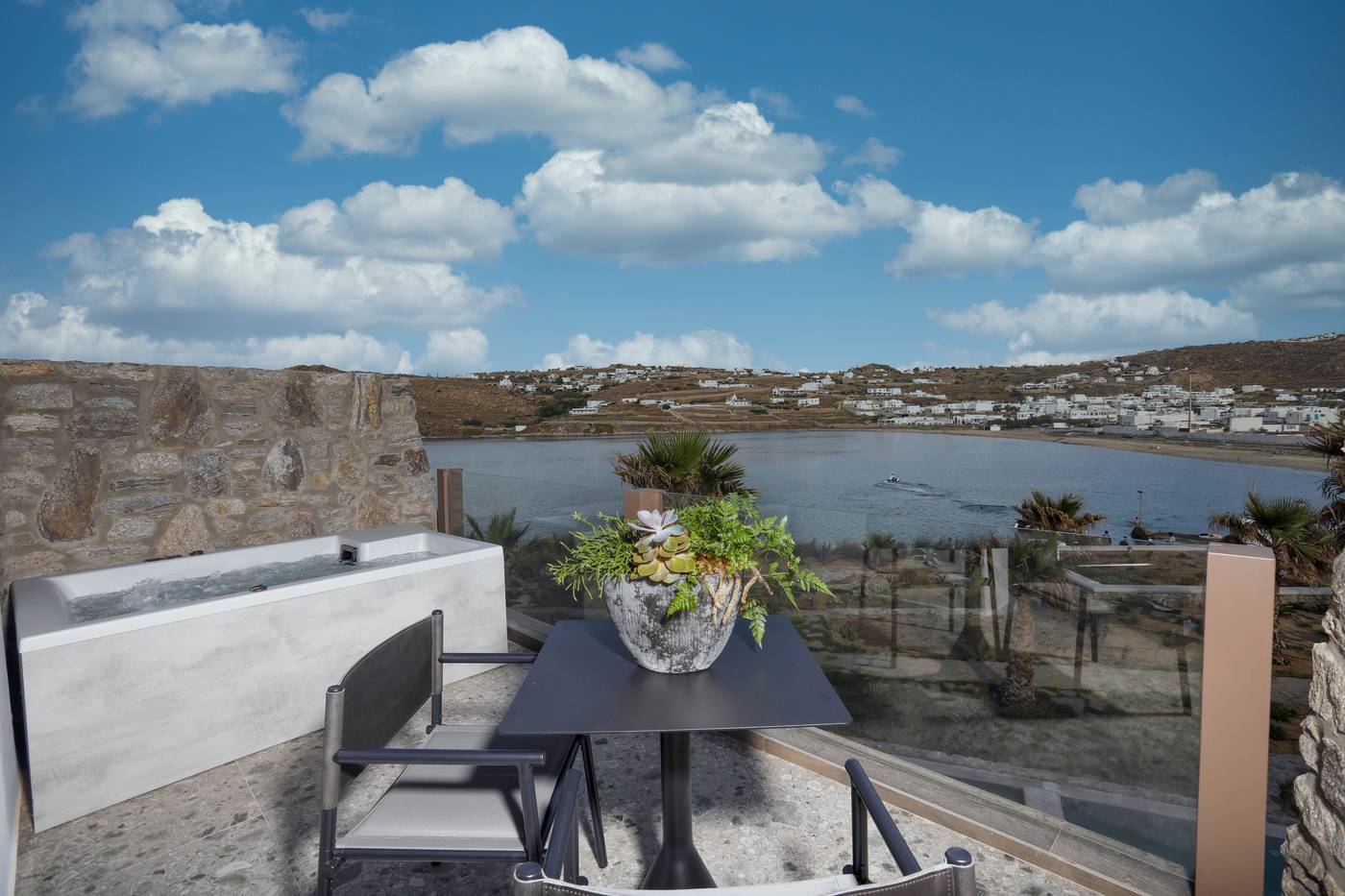 Aeonic-Suites---Spa-Room-77