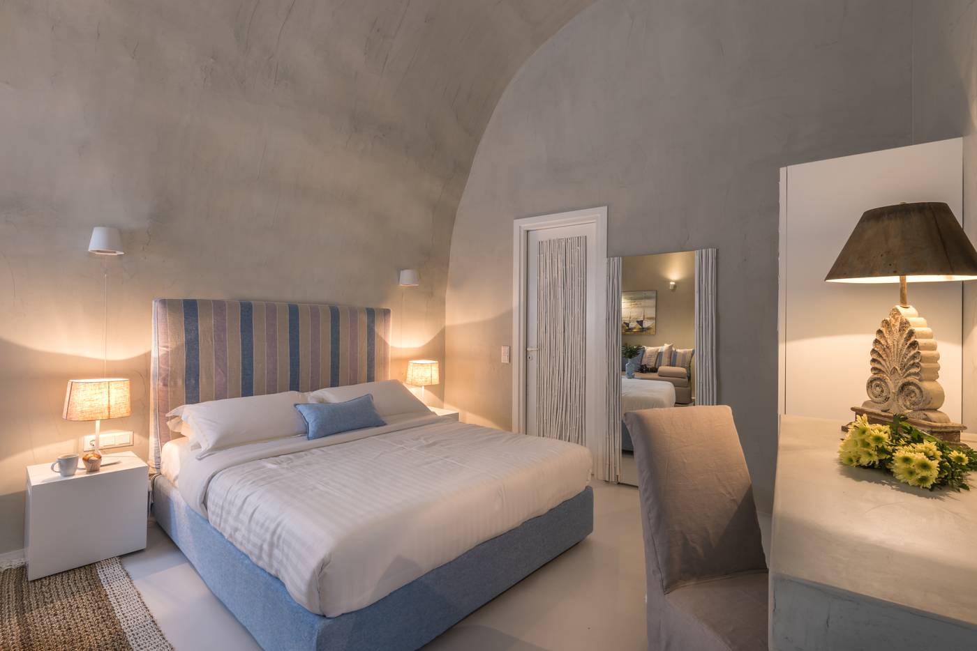 Mythical-Blue-Luxury-Suites-Room-14