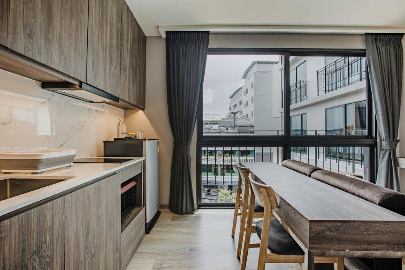 Rak-Elegant-Hotel-Patong-Room-36