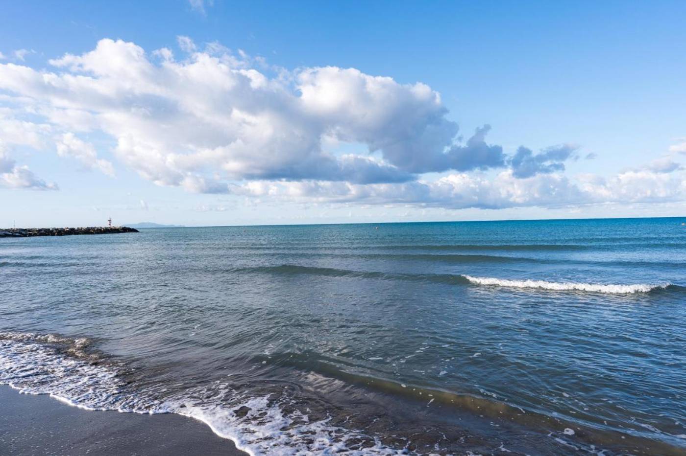 Lola-Piccolo-Hotel-Beach-32