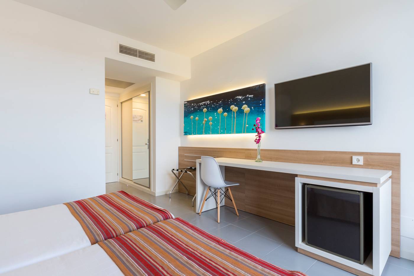 Globales-Mediterrani-Room-21