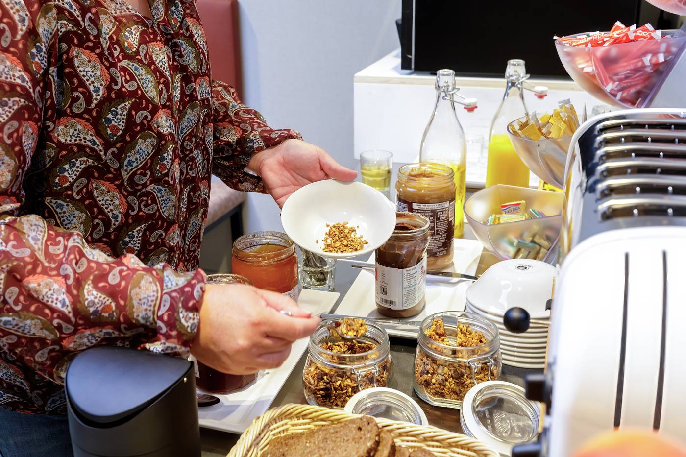 Dutch-Design-Hotel-Vondelpark-Bar-19