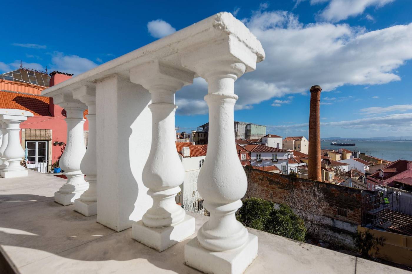Alfama---Lisbon-Lounge-Suites-Room-87