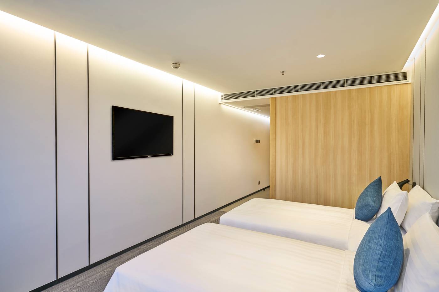 Hotel-COZi-Oasis-Room-10