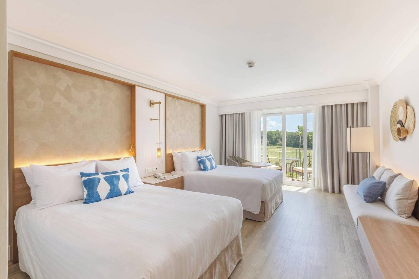 Denia-La-Sella-Golf-Resort-and-Spa-Room-27