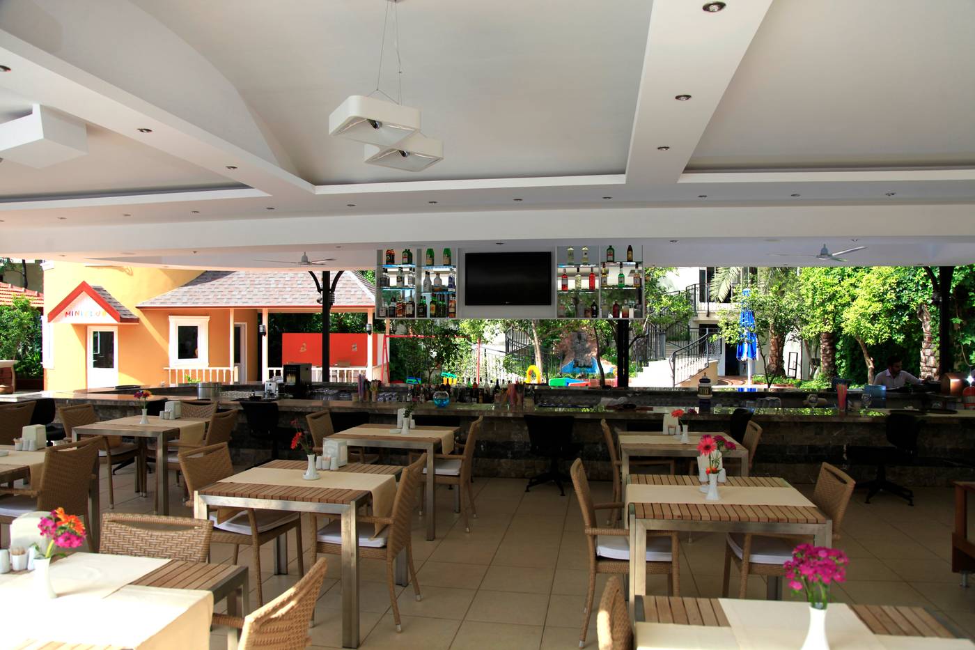 Orient-Suit-Hotel-Restaurant-15