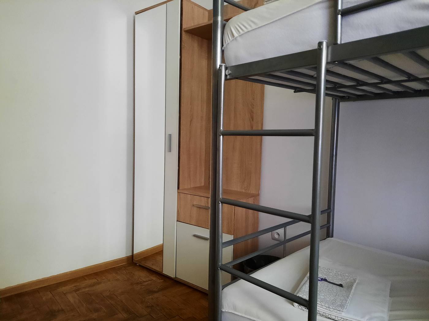 Lorf-Hostel-Coffee-Room-39