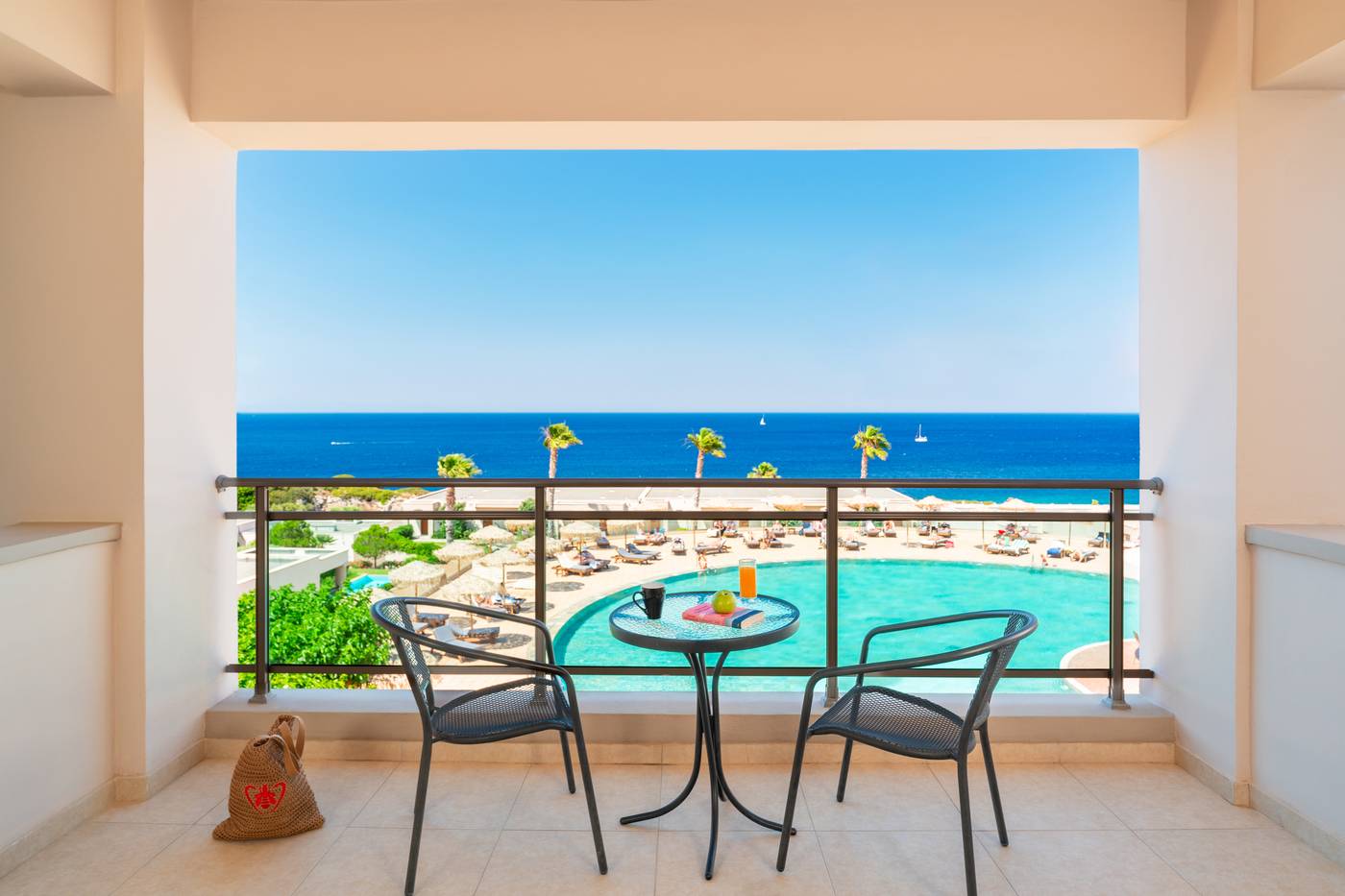 Kresten-Royal-Euphoria-Resort-Room-84