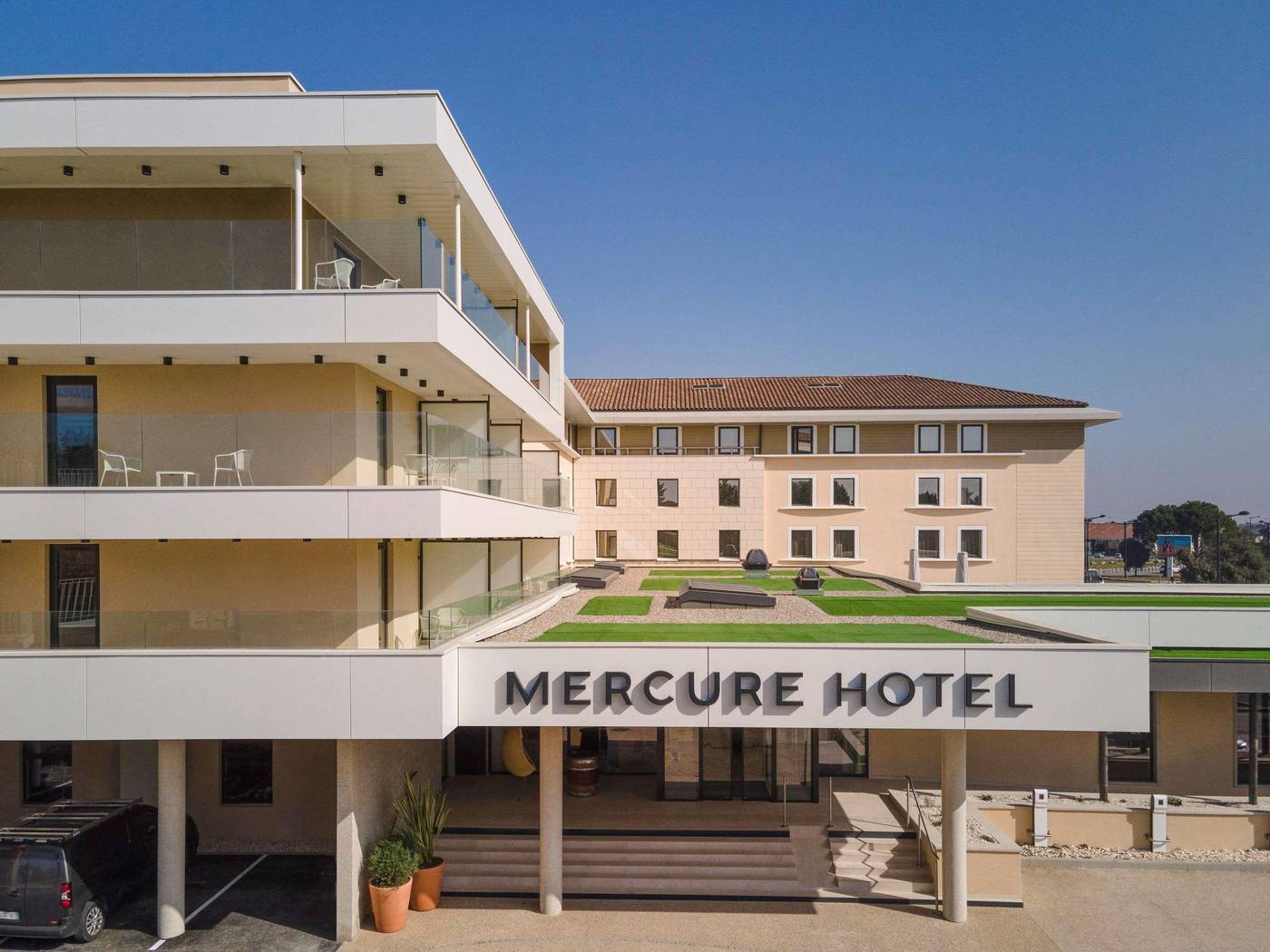 Mercure Avignon Gare Tgv-France-Avignon-General view-7