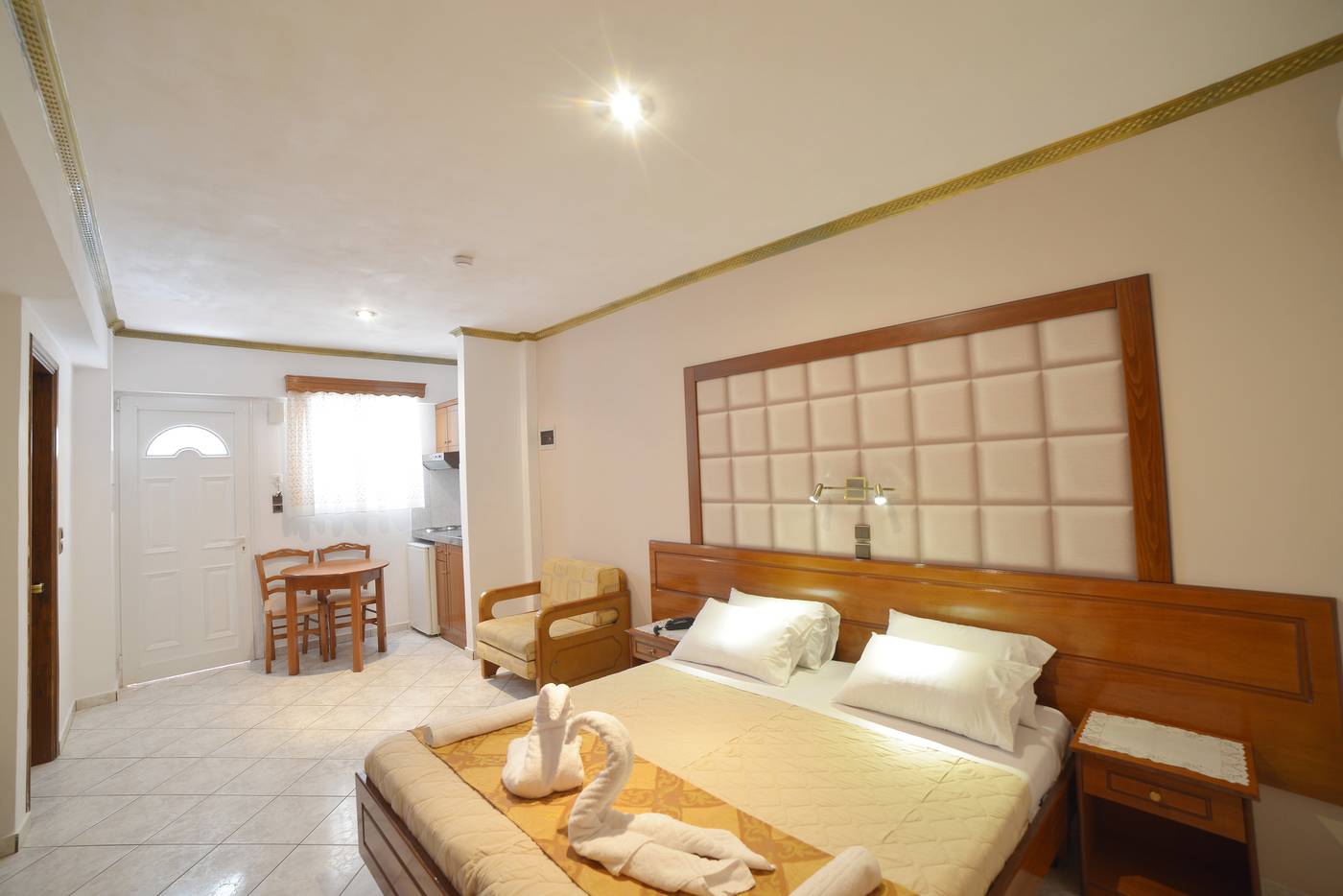 Angelina-Room-14