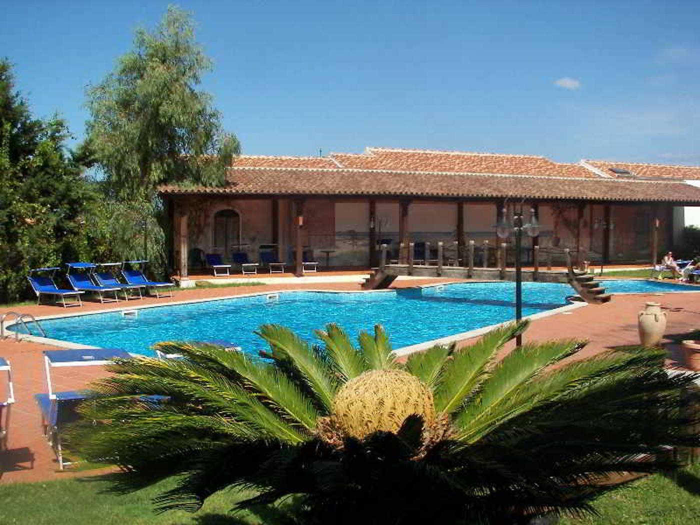 Residence-La-Ciaccia-Pool-7