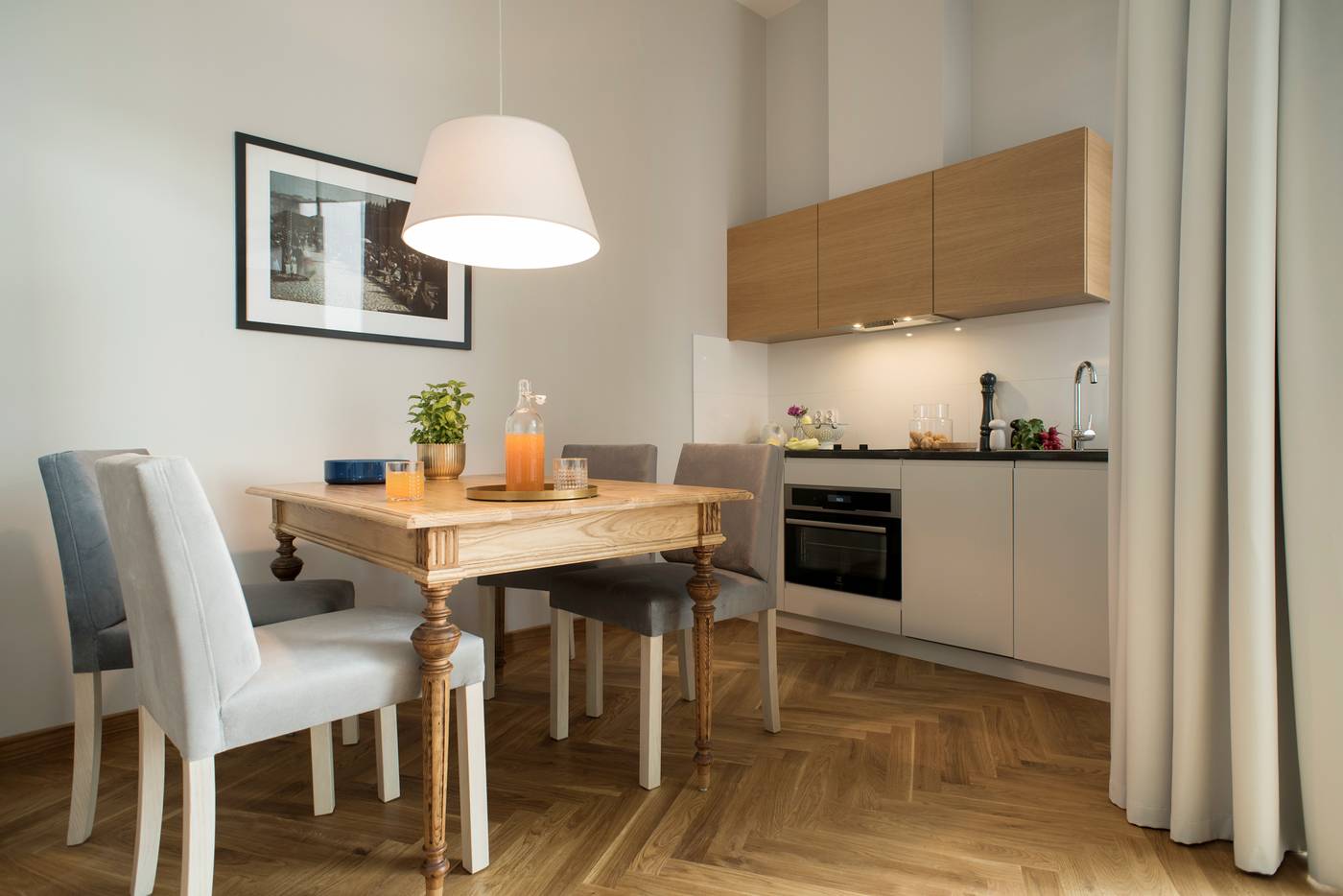 Belle-Epoque-Residence-Room-18