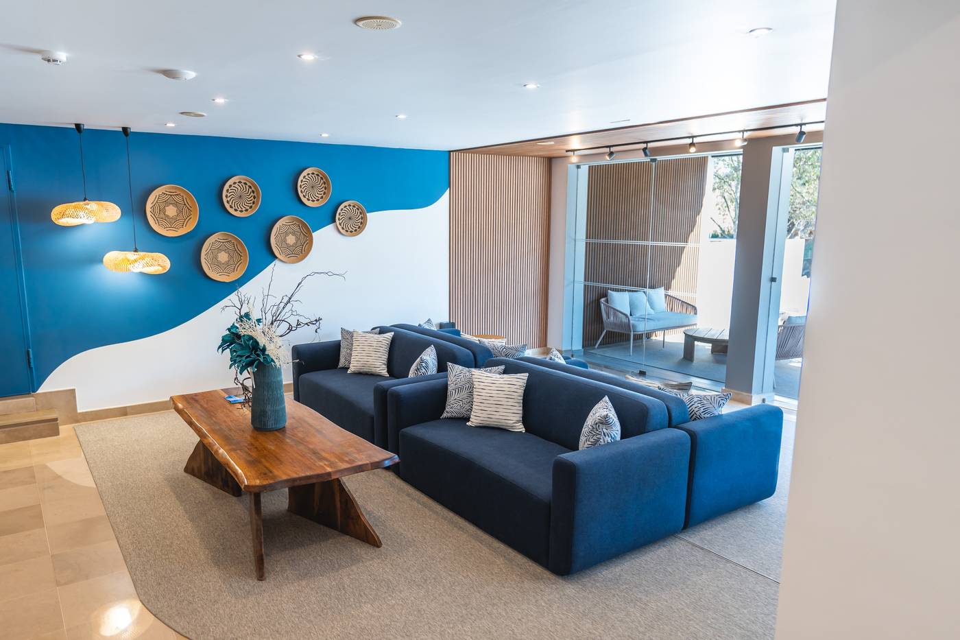 Carvi-Hotel-Lobby-32