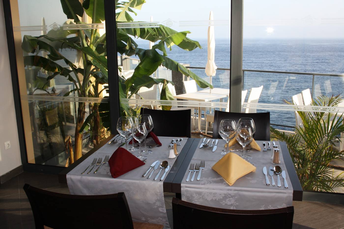 Hotel-Cais-da-Oliveira-Restaurant-21