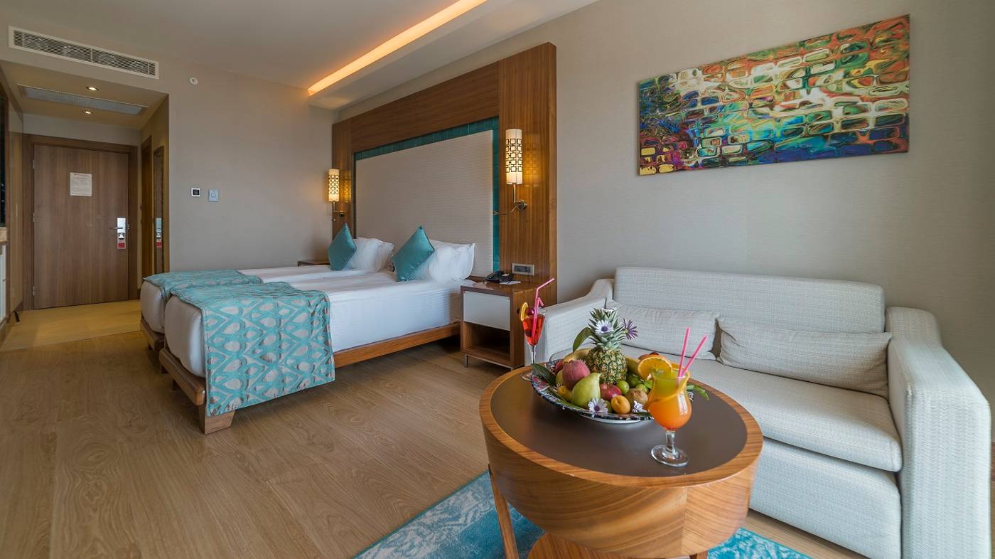 Ramada-Resort-by-Wyndham-Kusadasi---Golf-Room-25