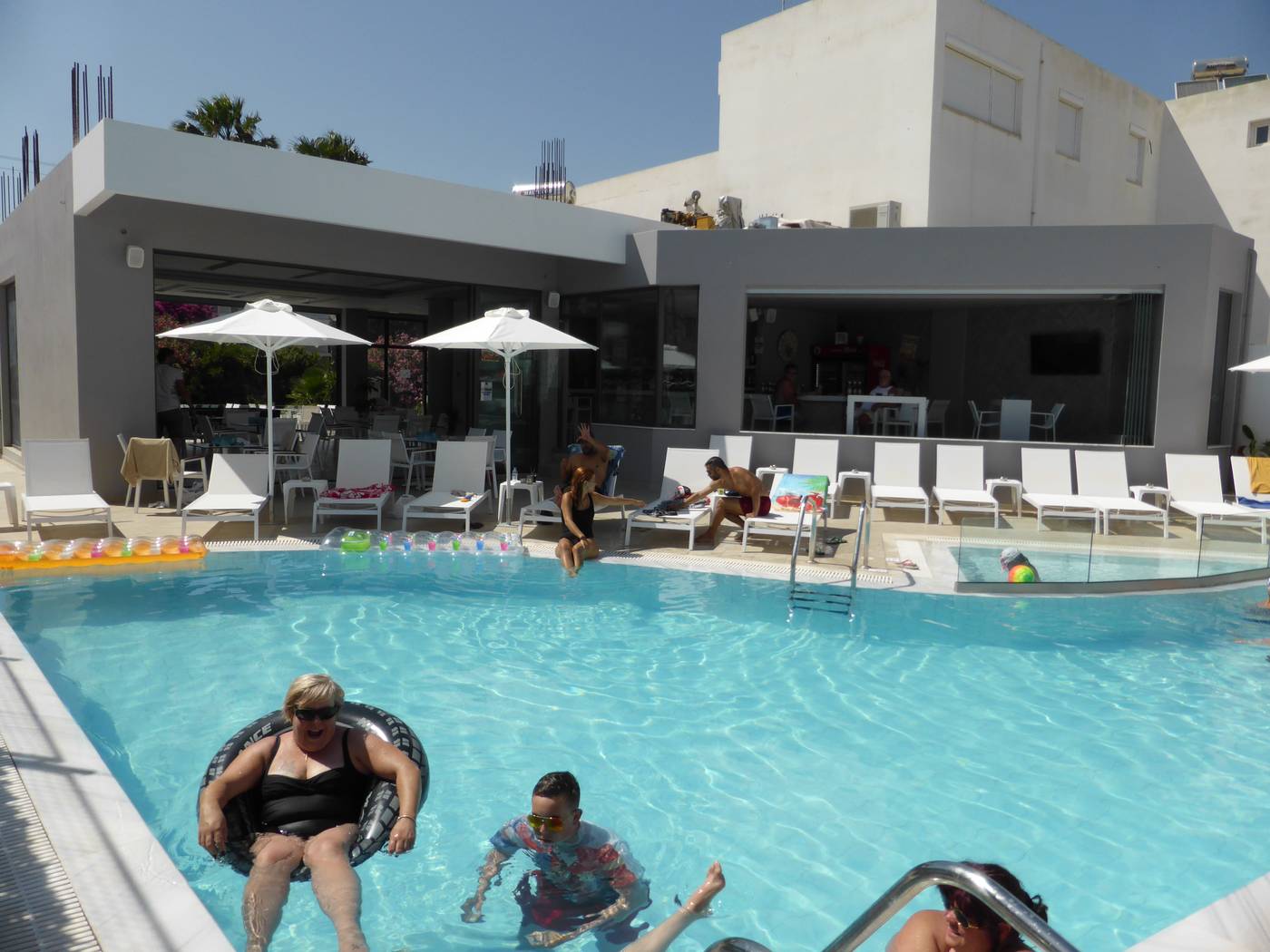 Hotel-Agrelli-Pool-11