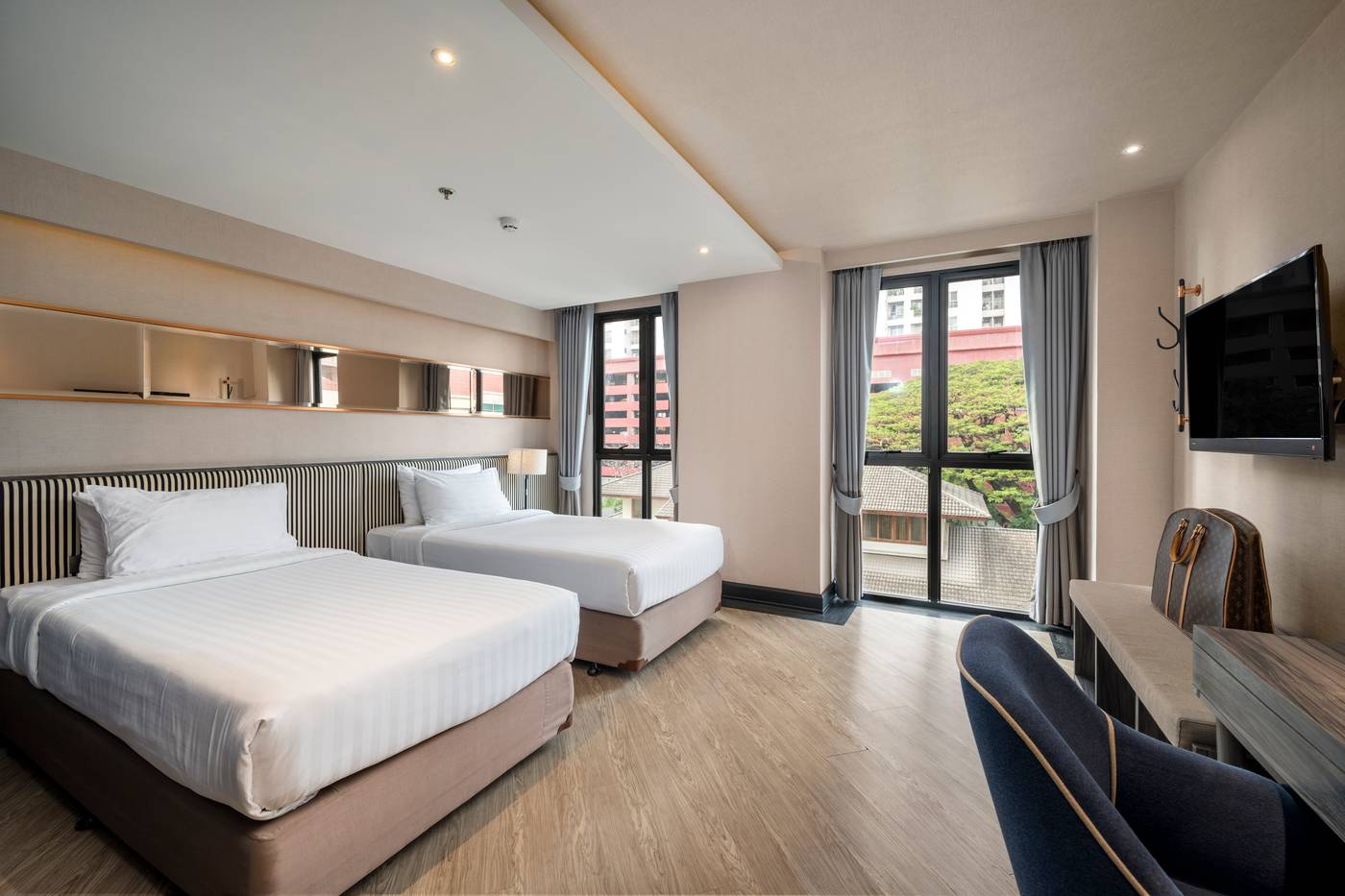 Vince-Hotel-Pratunam-Room-24