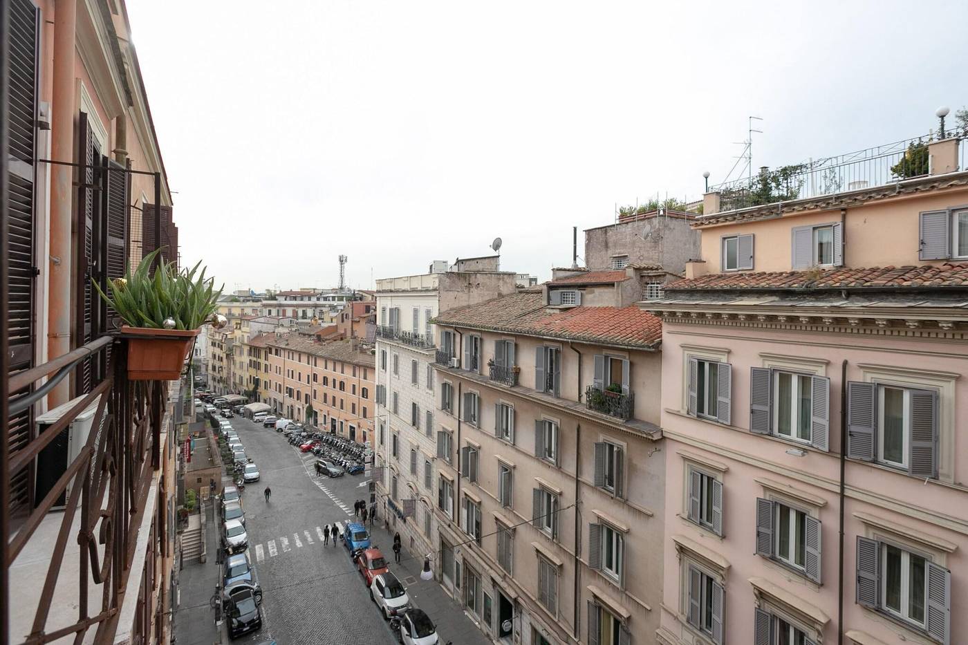 Golden-Rooms-General-view-8