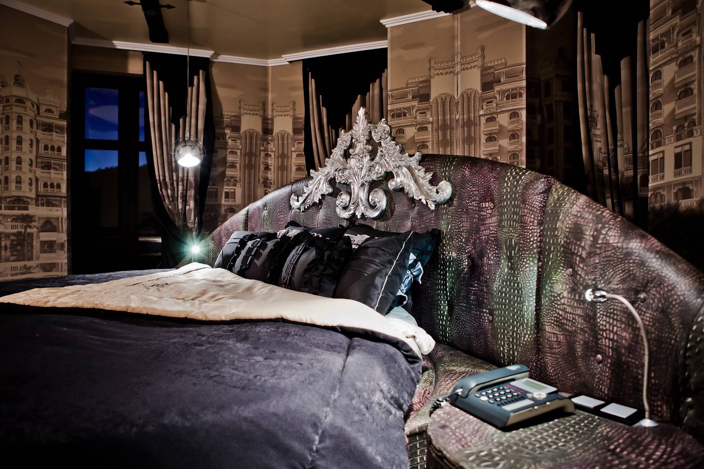 Royal-Castle-Room-35