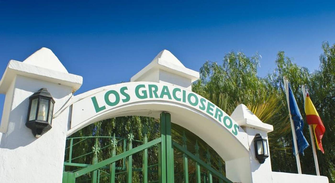 Los-Gracioseros-Lobby-7