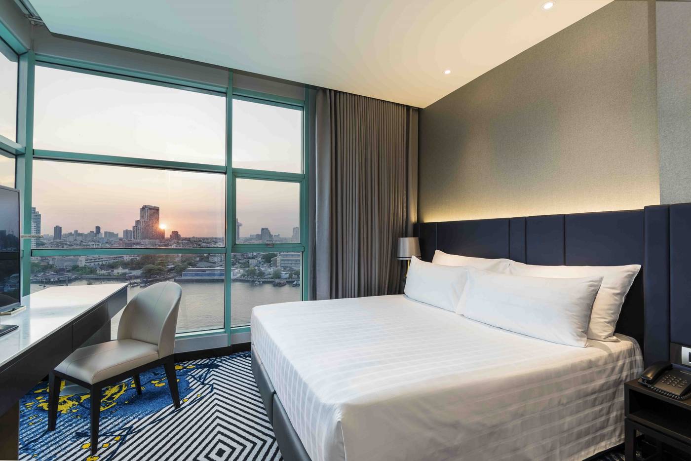 Chatrium-Hotel-Riverside-Bangkok-Room-55