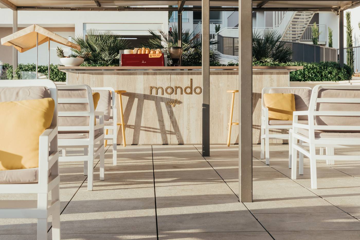 Romana-Beach-Apartments-Bar-17