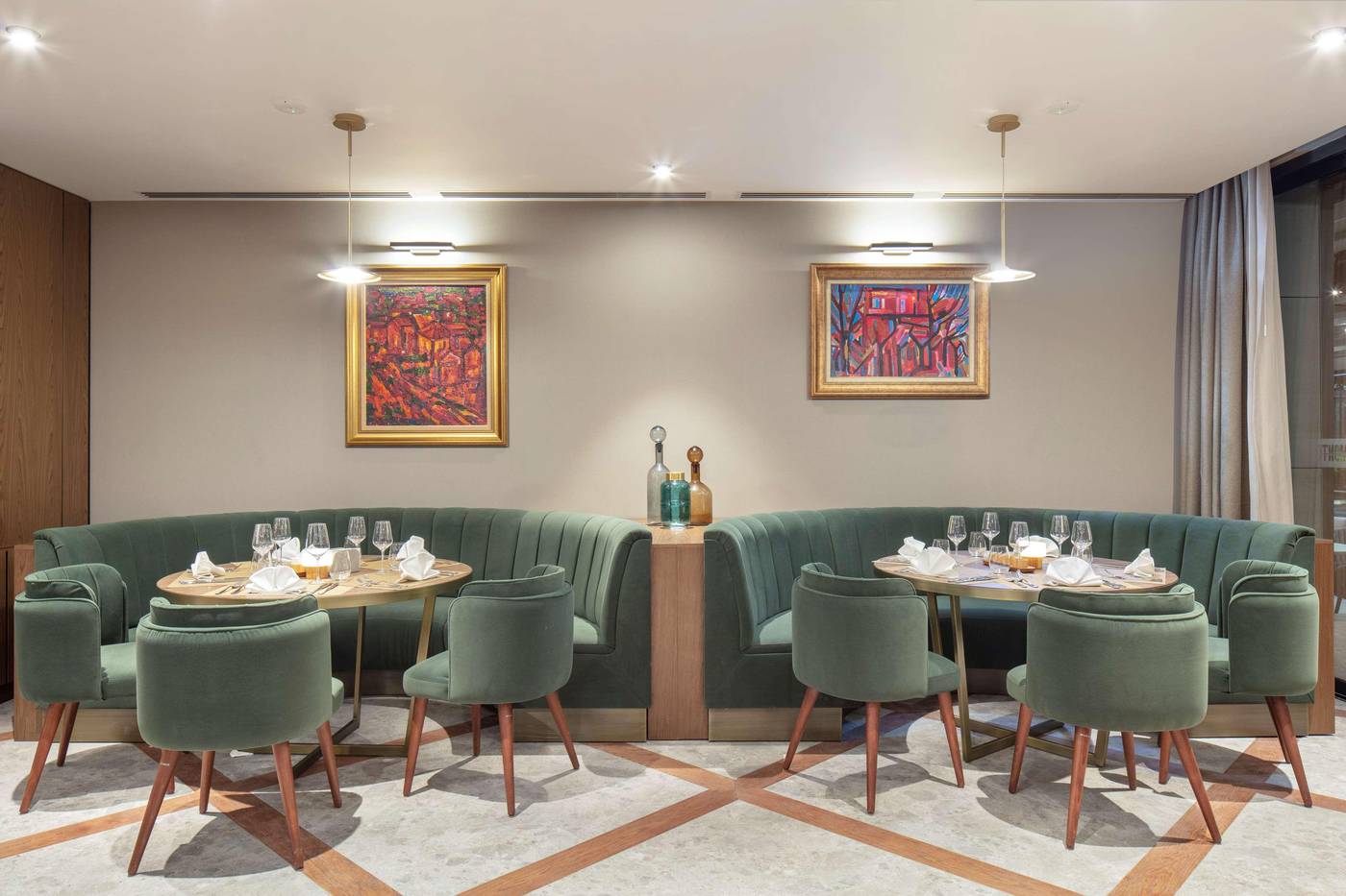 DoubleTree-by-Hilton-Plovdiv-Center-Restaurant-19