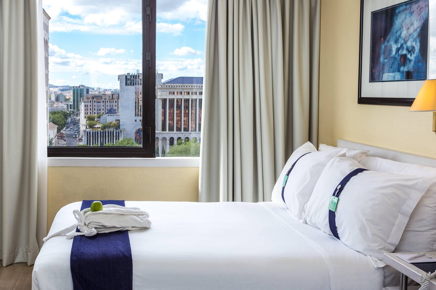 Holiday-Inn-Lisboa-Room-48
