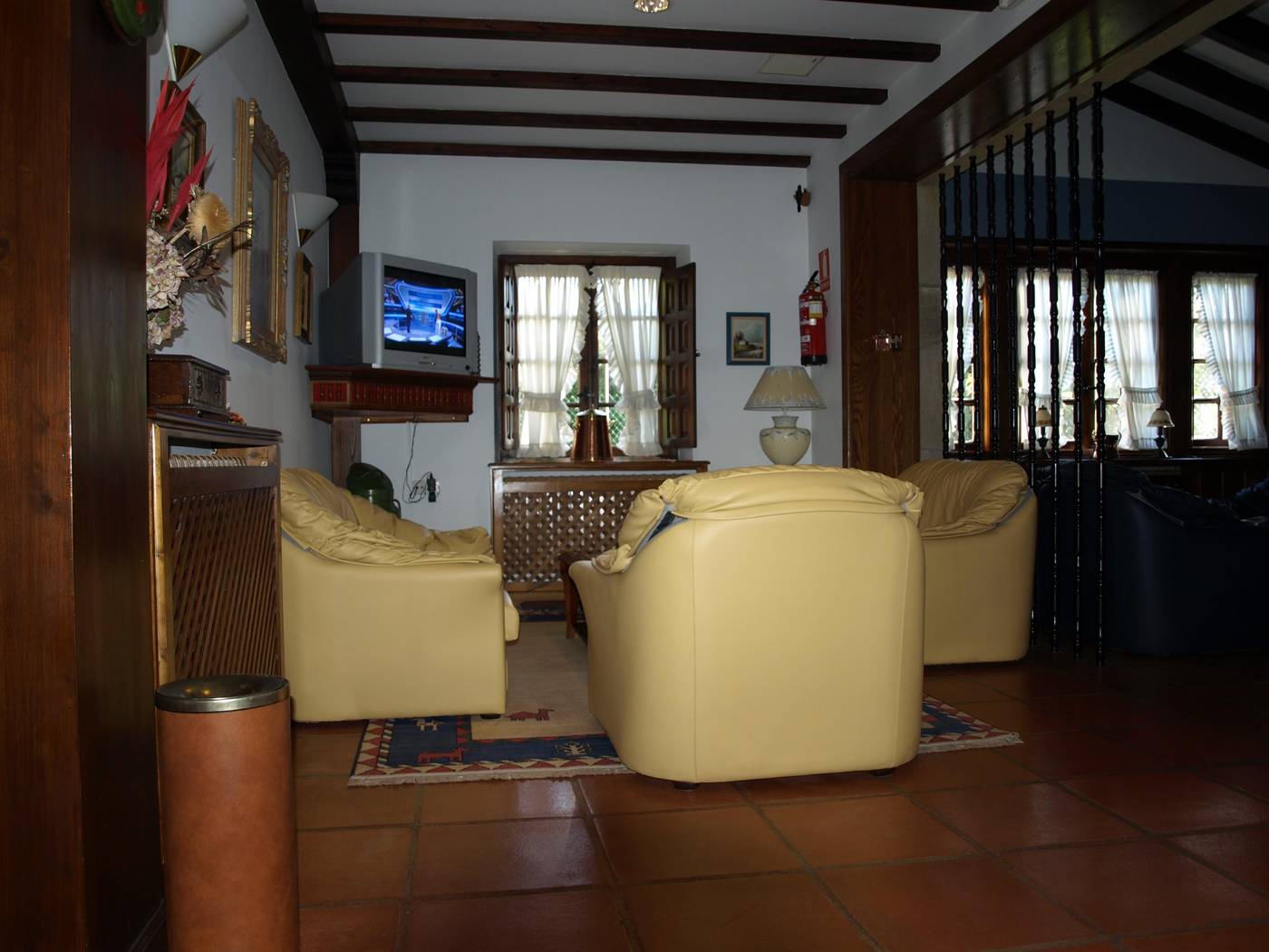 Siglo XVIII-Spain-SANTILLANA DEL MAR-Lobby-7